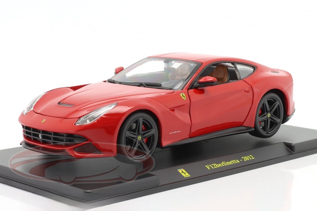 BBurago Ferrari F12 Berlinetta 1/24 - Miniature Métal Rouge - Socle Présentation - Dès 14 Ans