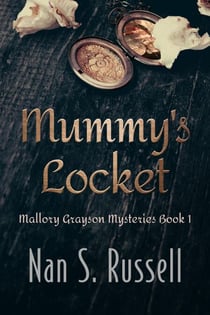 Mummy's Locket - Mallory Grayson Mysteries, #1