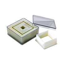 9 Découpoirs carrés lisse assortis