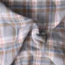 Tissu Matelassé Ciarra tout doux envers doudoune carreaux Roses et Bleus sur fond Gris