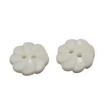 20 BOUTONS Acrylique BLANC forme Fleur diamètre 13 mm 2 trous - creation couture diy