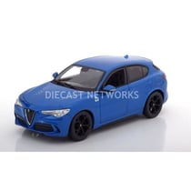 Voiture miniature de collection - BBURAGO - ALFA-ROMEO Stelvio - 2017 - Bleu - Échelle 1/24