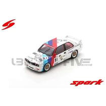 Voiture Miniature de Collection - SPARK - BMW M3 (E30) - Échelle 1/43 - Winner Macau 1988 - Blanc/Rouge/Bleu