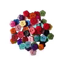 60 boutons en mélange coloris assorties scrapbooking couture FLEUR NACRE