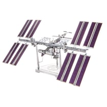 MetalEarth: ICONX - STATION SPATIALE INTERNATIONALE 7.75x5.76x4.53cm, maquette 3D en métal avec 3 feuilles multicolorées, en boîte 13,5x22x2cm, 14+