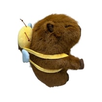 Peluche sac à dos abeille 20cm Capybara Mercier