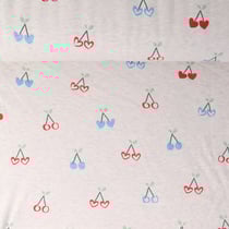 Tissu Sweat léger envers molletonné Margot cerises Bleues pailletées sur fond Blanc chiné