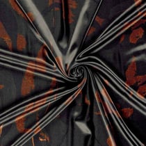 Tissu Satin imprimé Zeyna camouflage artistique Ocre sur fond Noir
