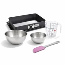 Set pâtisserie avec moule rectangulaire de 42 x 29 cm en acier émaillé, 2 bols à mixer, verre mesureur et spatule Zenker