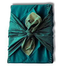 Papier Cadeau Réutilisable Emballage Furoshiki Coton Recyclé : Étoile du Sud Vert Sapin Taille L- collection monochrome