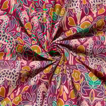 Tissu Popeline de Coton imprimé Girafes fleuris sur fond Framboise