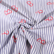 Tissu Coton extensible rayé bleu et coeurs rouges sur fond Blanc - Au mètre