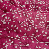 Tissu  Voile de Coton Batik Naya sur fond Framboise