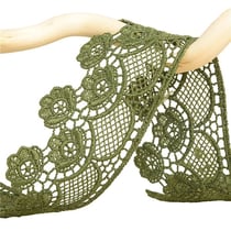 Bobine 13,7m guipure fleurs 45mm Vert