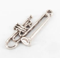 Breloque en métal Grande trompette 35mm Argenté (10 pièces)