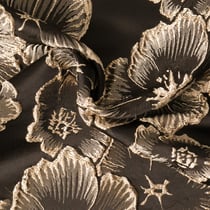 Tissu Jacquard Allover Iris fleurs Dorées sur fond Noir profond