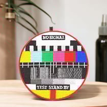 Patch brodé Mire TV vintage – Écusson rétro thermocollant