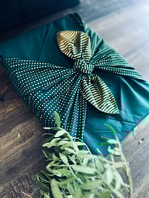 Papier Cadeau Réutilisable Emballage Furoshiki Coton Recyclé : Pôle Nord (Vert Sapin) (Taille L) 85x85 cm collection monochrome