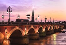 Puzzle 1000 pièces - Pont de Pierre, Bordeaux - Bluebird Puzzle