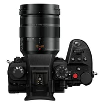 PANASONIC LUMIX GH7 Noir + Objectif G 12-60mm f/2.8-4 + G 25mm f/1.7