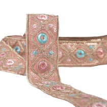 Bobine 15m galon indien brodé 30mm rose clair