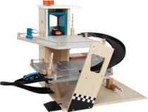 Grand garage en bois