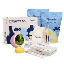 Figured'Art Kit de Poterie Adulte avec Argile Premium Autodurcissante 2kg Sans Cuisson pour Débutants, Séchage à l'Air Libre. 100% Prêt à l’Emploi avec Outils, Peintures, Pinceaux, Vernis & Tutoriels