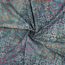 Tissu Batik de Viscose fines rosaces sur fond Bleu gris