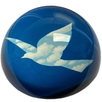 Presse papier l'oiseau de ciel par magritte