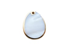 Pendentif forme goutte en nacre et laiton doré 24*18mm