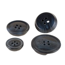 Lot de 3 boutons 4 trous imitation corne Bleu Marine