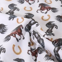 Tissu Coton imprimé Galop Sauvage animaux sur fond Blanc