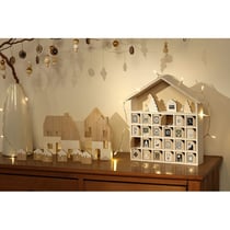 Calendrier de l'Avent maison DIY en BOIS - 31,5x7x34 cm - Artemio