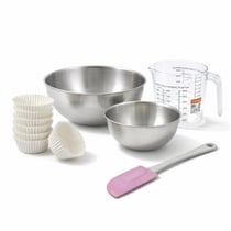 Set pâtisserie avec 100 moules à muffins en papier, 2 bols à mixer, verre mesureur et spatule Zenker