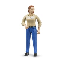 Femme à la peau claire et pantalon bleu