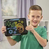 Megasketcher lights alive - création à points aux lumières animées dès 4 ans