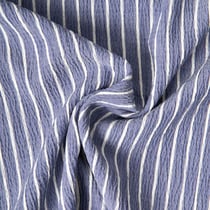 Tissu Polyviscose Seersucker aspect Lin lavé Suzy rayures Blanc sur fond Bleu gris