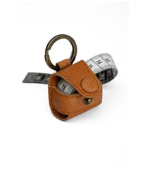 ETUI EN CUIR POUR MÈTRE RUBAN - MALMÖ - MUUD Whisky taille n°Hauteur: 3 cm et Largeur: 4 cm