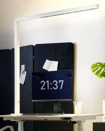 Lampe de Bureau LED Blanc en Métal Aluminium 120 cm avec Pince et Interrupteur de Réglage Accessoire Bureau Moderne
