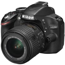 Nikon D3200 + 18-55 VR II Noir