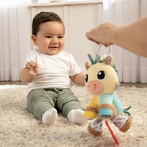 Peluche Carson le cheval de trait à clip pour landau et poussette