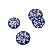 Bouton 2 trous flocon bleu marine