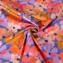 Tissu Voile de Coton digital Motif floral lilas, ocre et pêche sur fond Bleu roi - Au mètre