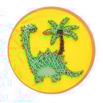 Tableau de fil tendu String Art pour Enfant Dino 21 cm