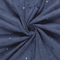 Tissu Coton brodé ajouré Adèle fleuri sur fond Bleu indigo