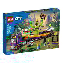 City Le manège de l'espace sur son camion