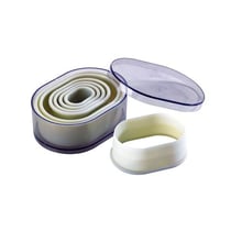 7 Découpoirs ovales lisses assortis