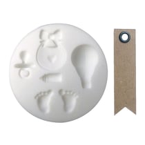 Mini moule silicone pour pâte polymère Naissance + 20 étiquettes kraft Fanion