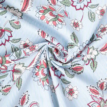 Tissu Coton imprimé Arty Panji fleuris et rayé bleu ciel sur fond Ecru