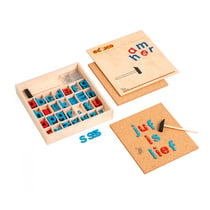 Jeu de marteau lettres – bicolore – jeu Montessori - Educo - Beige